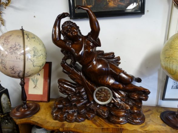 Prodej starožitných hodin - drevene-figuralni-hodiny